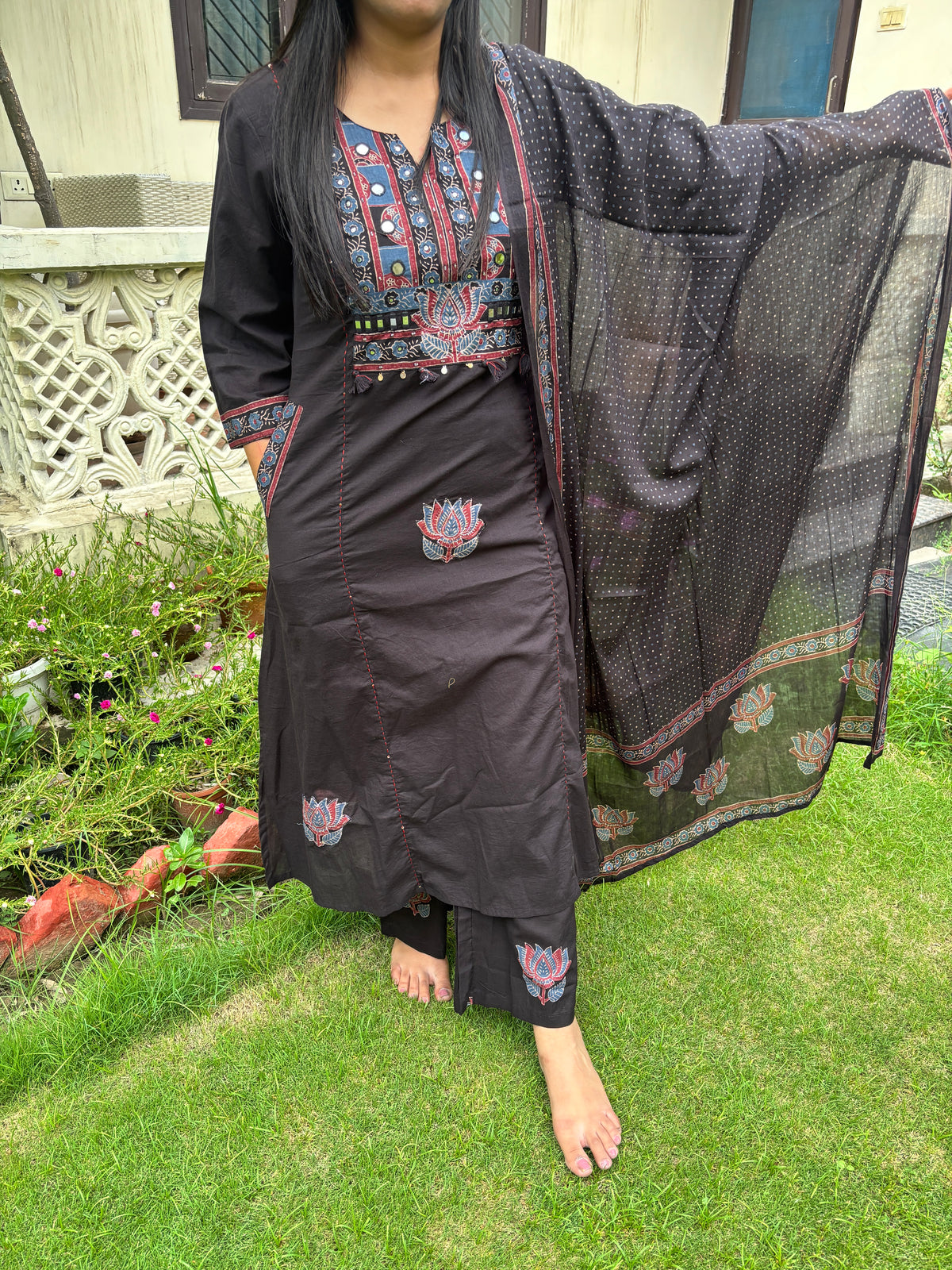 Black Lotus Suit